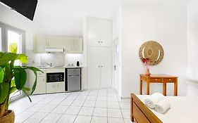 Lemonia Rooms 1